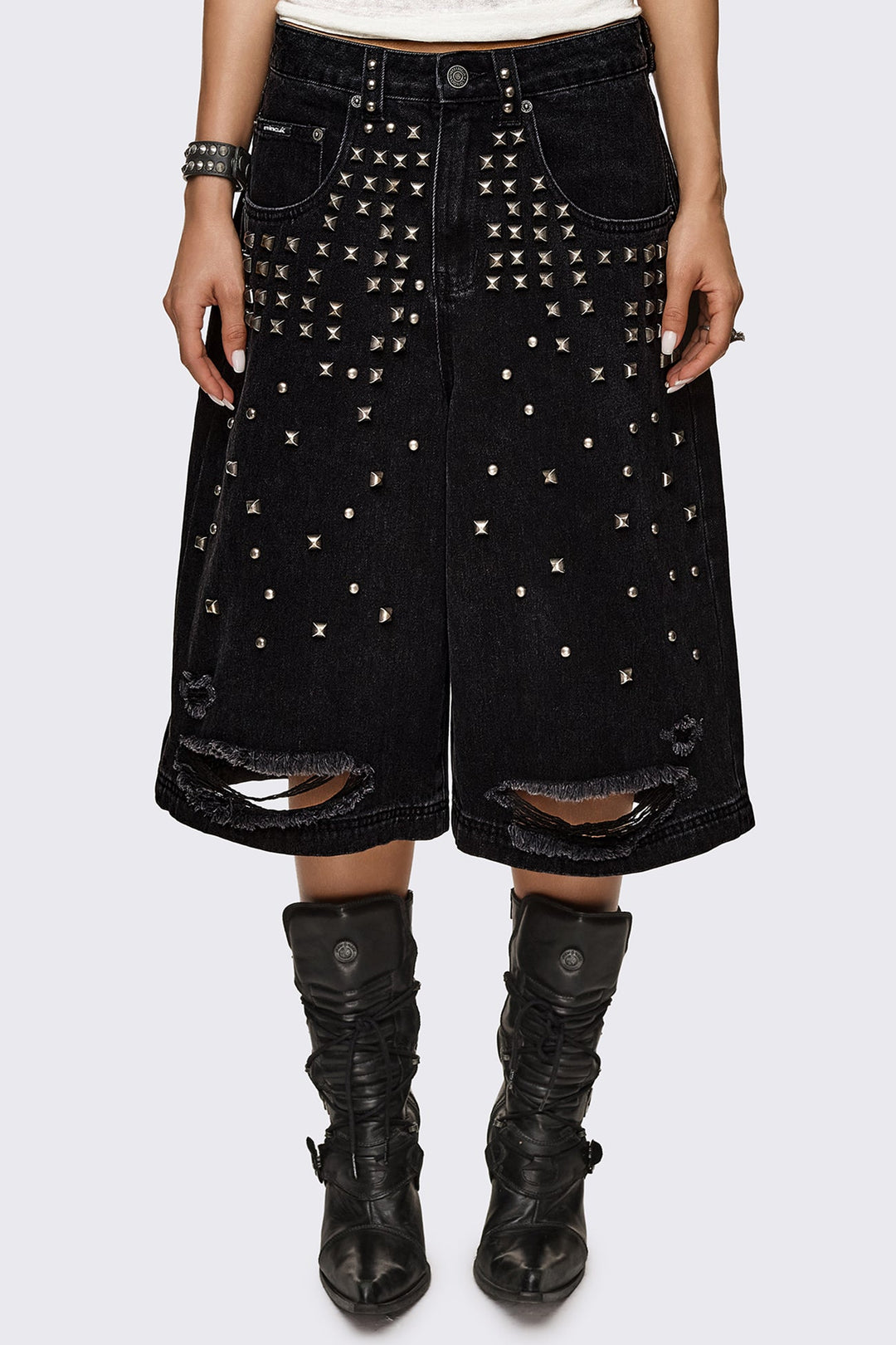 酢*豚様 ANTIMID STUDS JORTS ブラック ショートパンツ sサ Studded Black Denim Jorts - Grunge | Minga London