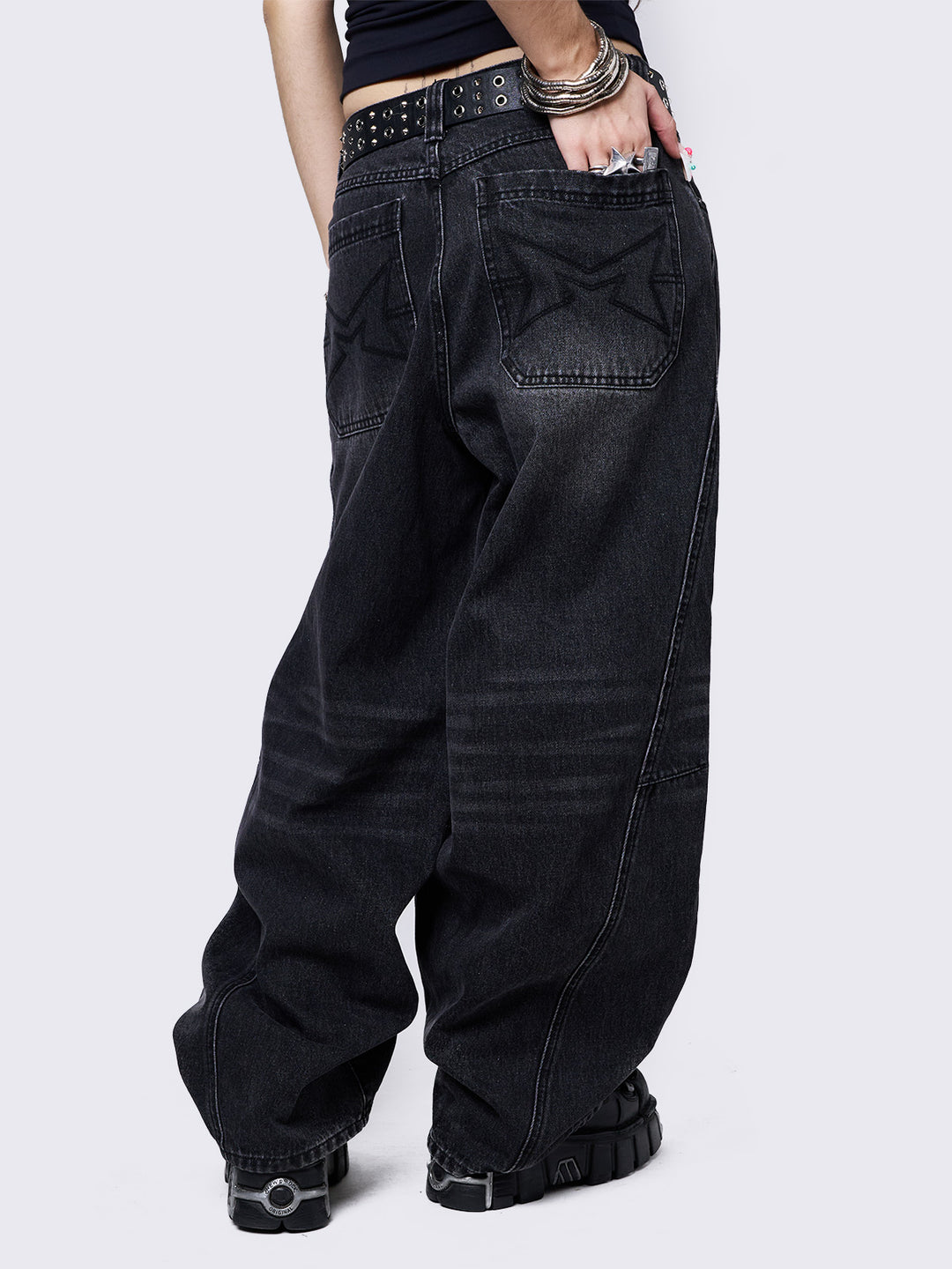 MENES Solid Black Super Baggy Jeans試着のみ MENES Solid Black Super Baggy Jeans