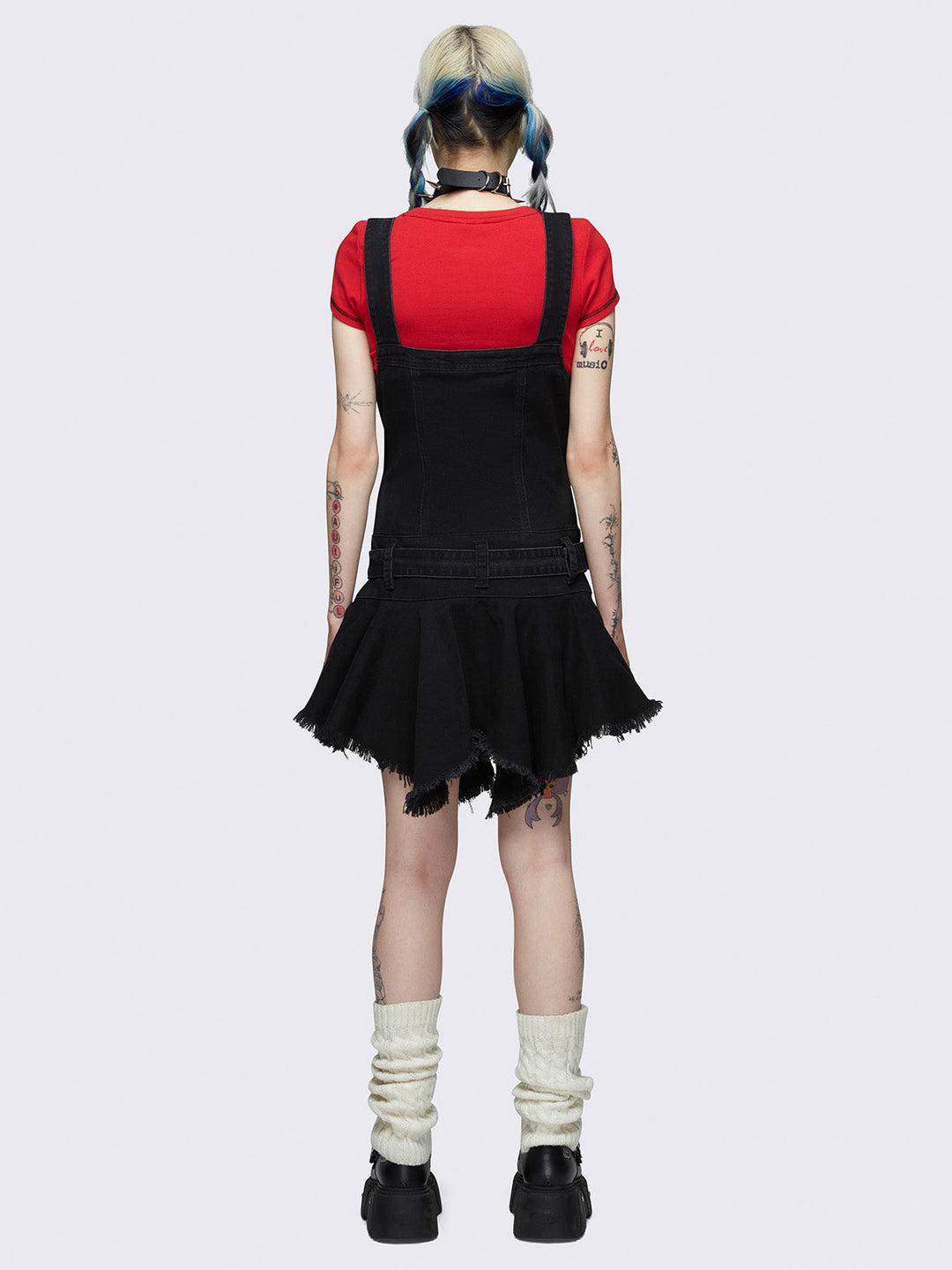 人気【Minga London】CLAIRE デニム ミニ ドレス フリル ベルト Black Denim Asymetrical Mini Dress with Buckle Belt Details