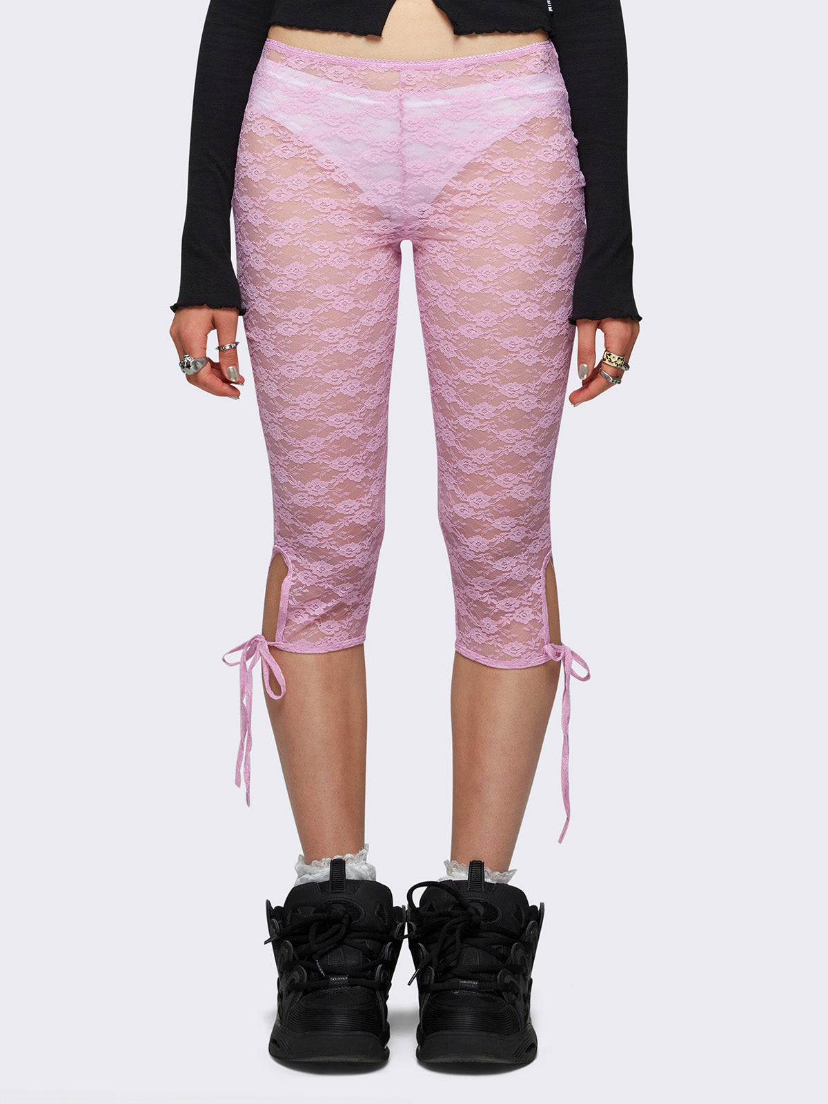 Lace capri leggings in pink