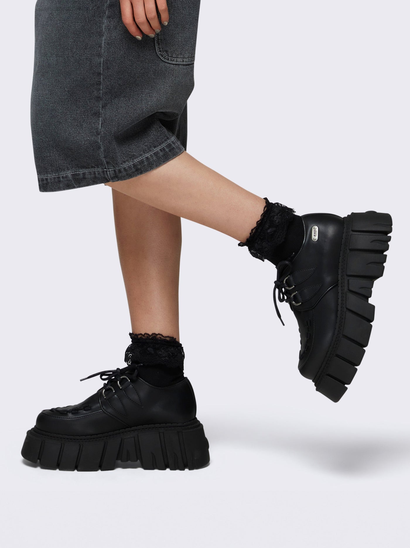 Chunky creeper platform shoe in black