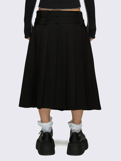 Pleated midi skirt in black