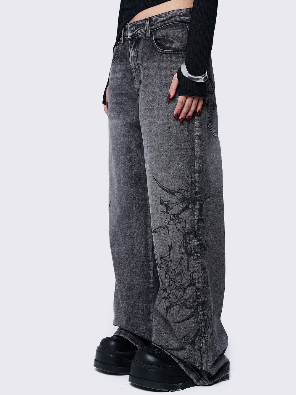 Grunge & Y2K Bottoms: Cargo Pants, Baggy Jeans, Jorts & More