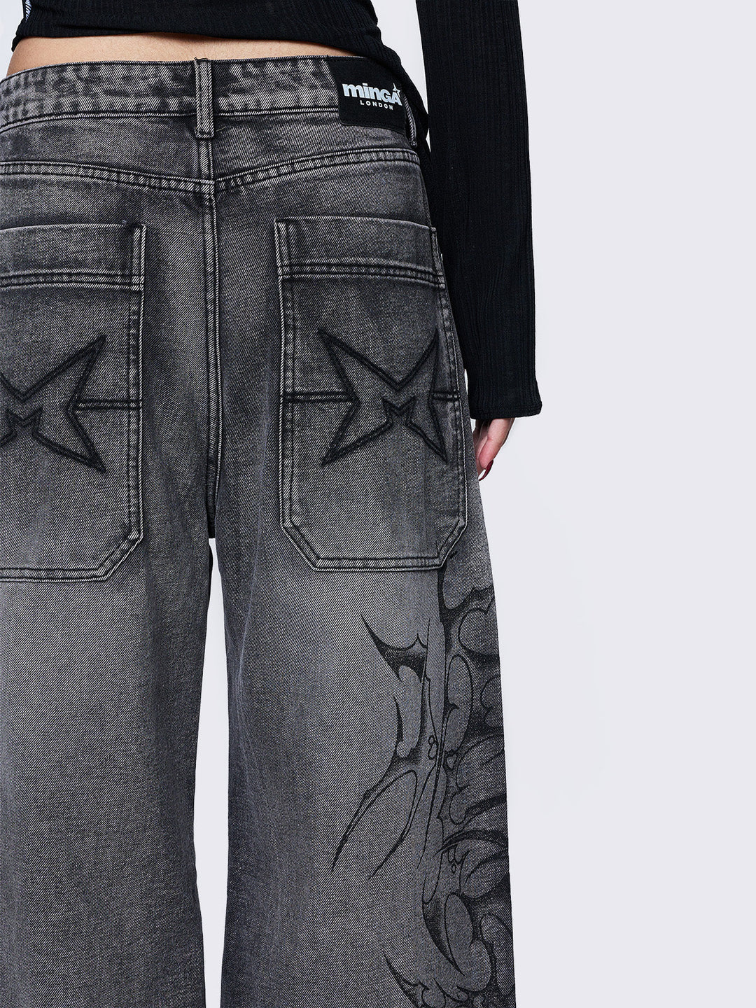 デニム・ジーパン \"25 LEOPARD\" WAXED GREY BAGGY JEANS 25 LEOPARD