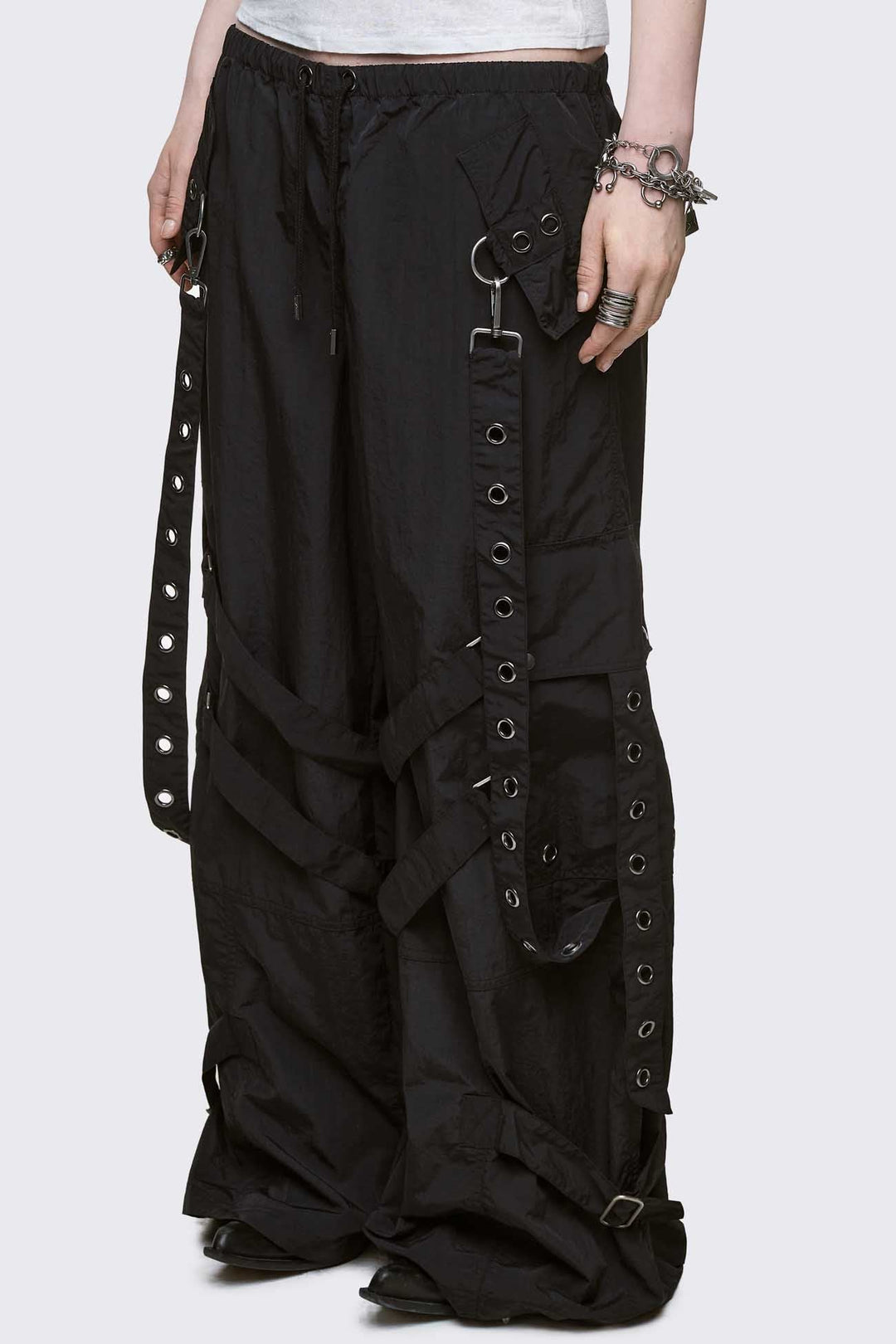 PEACE JACKET　M MOVEMENT CARGO M Black Nylon Baggy Cargo Pants | Minga London