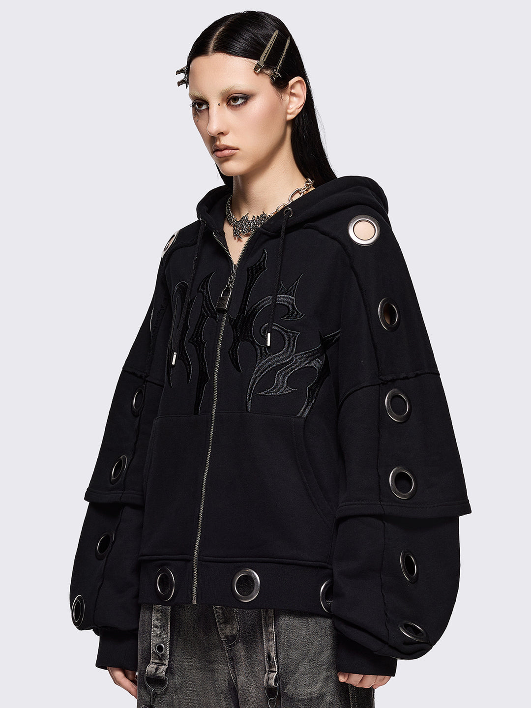 BIG EYELET STUCK HOODIE 【M TO R】 How can I replace/reattach the pull string ring on my hoodie? : r