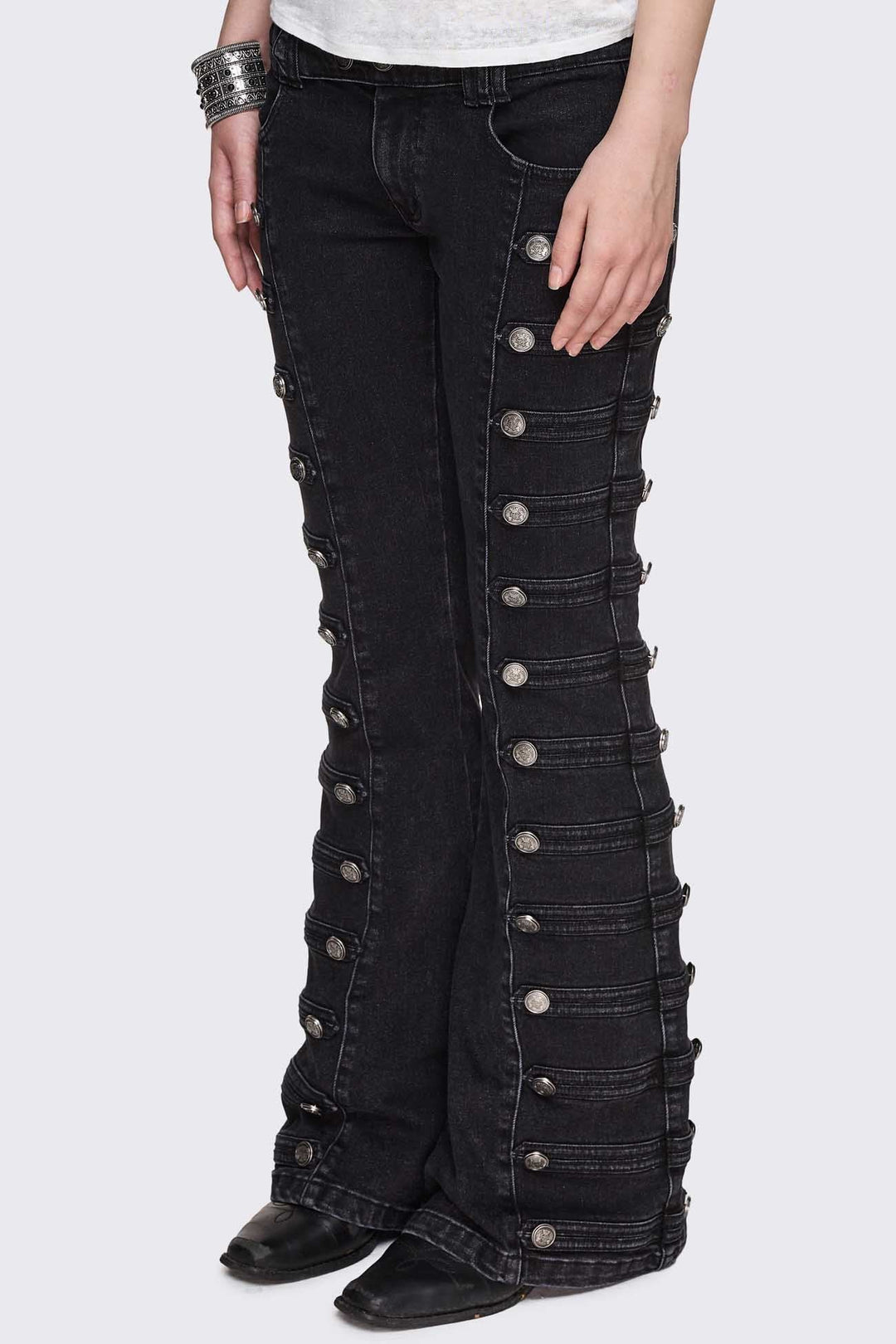 hilda-flared-jeans-5_1080x.jpg
