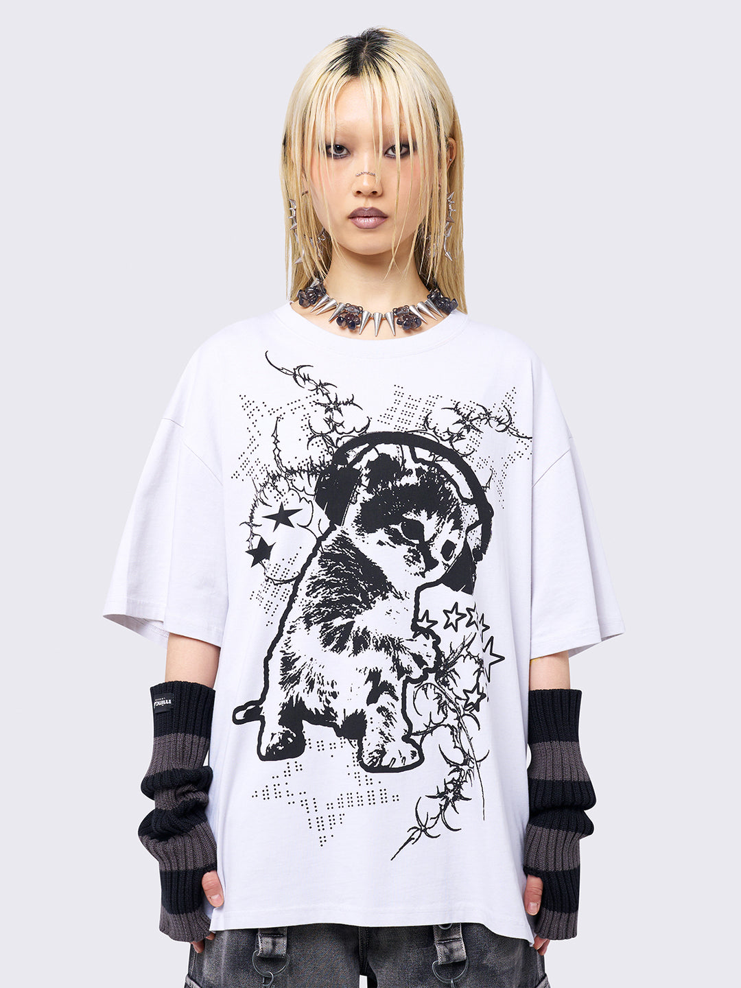 Cat Graphic Oversized T-Shirt in Off-White - Cute Kitty Tee