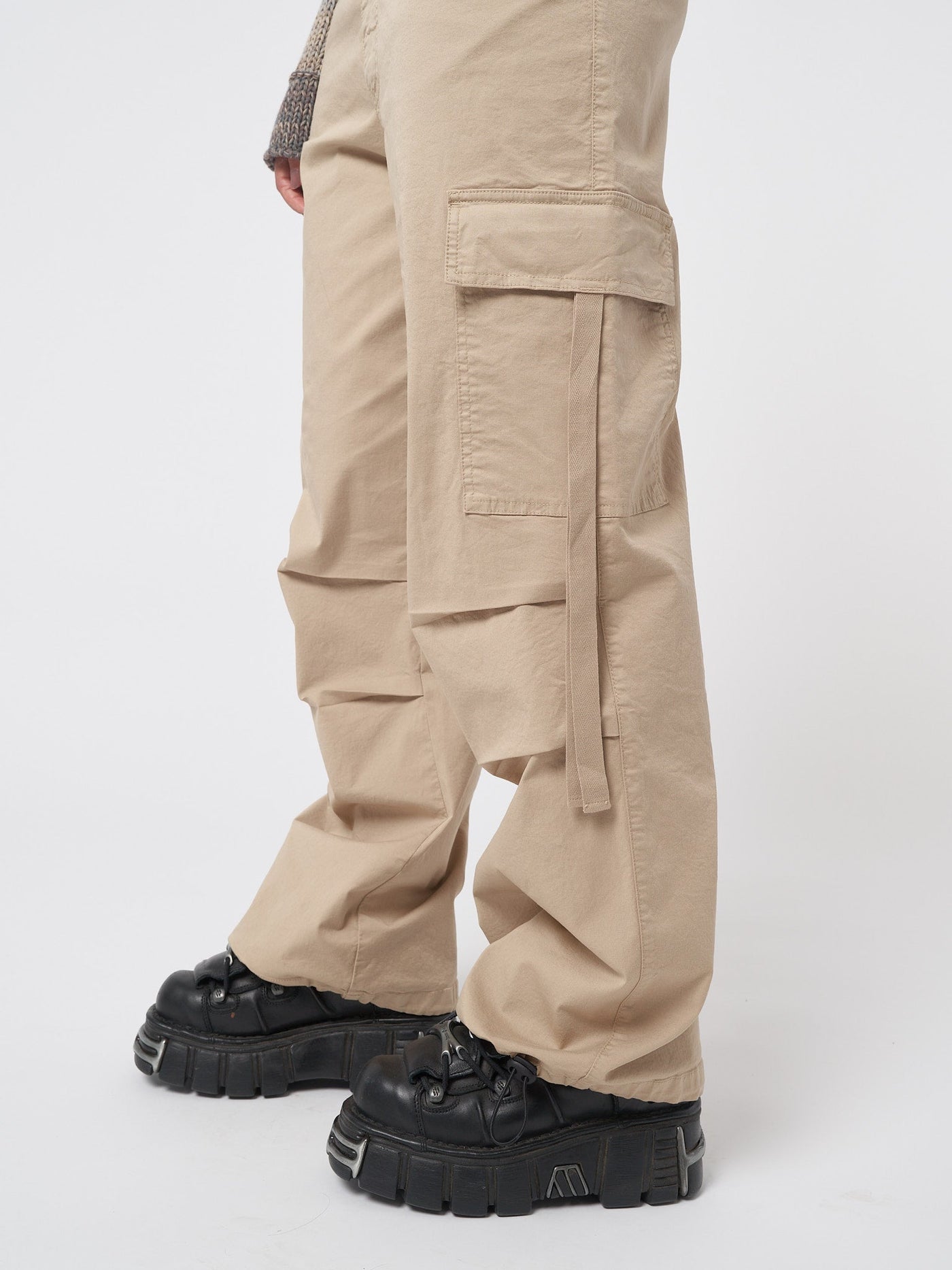 Rheo Beige Tech Cargo Pants - Minga EU