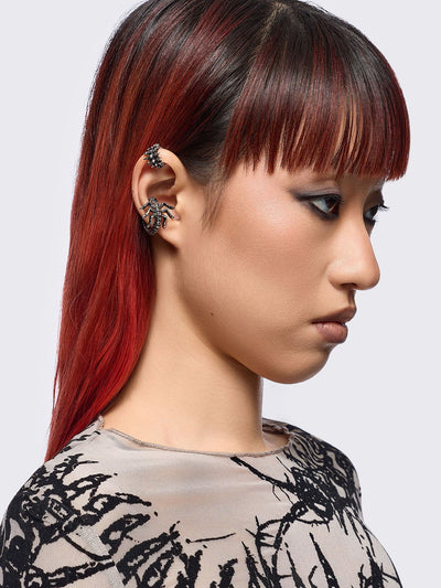 Silver 5 pc chunky earring set with centipede and spine designs. Chunky ear cuffs style.