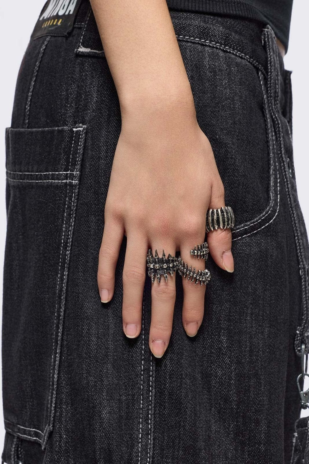 アクセサリー CDL TOKYO Moon stone Misanga set Centipede Ring Set with Antique Silver Finish | Minga London