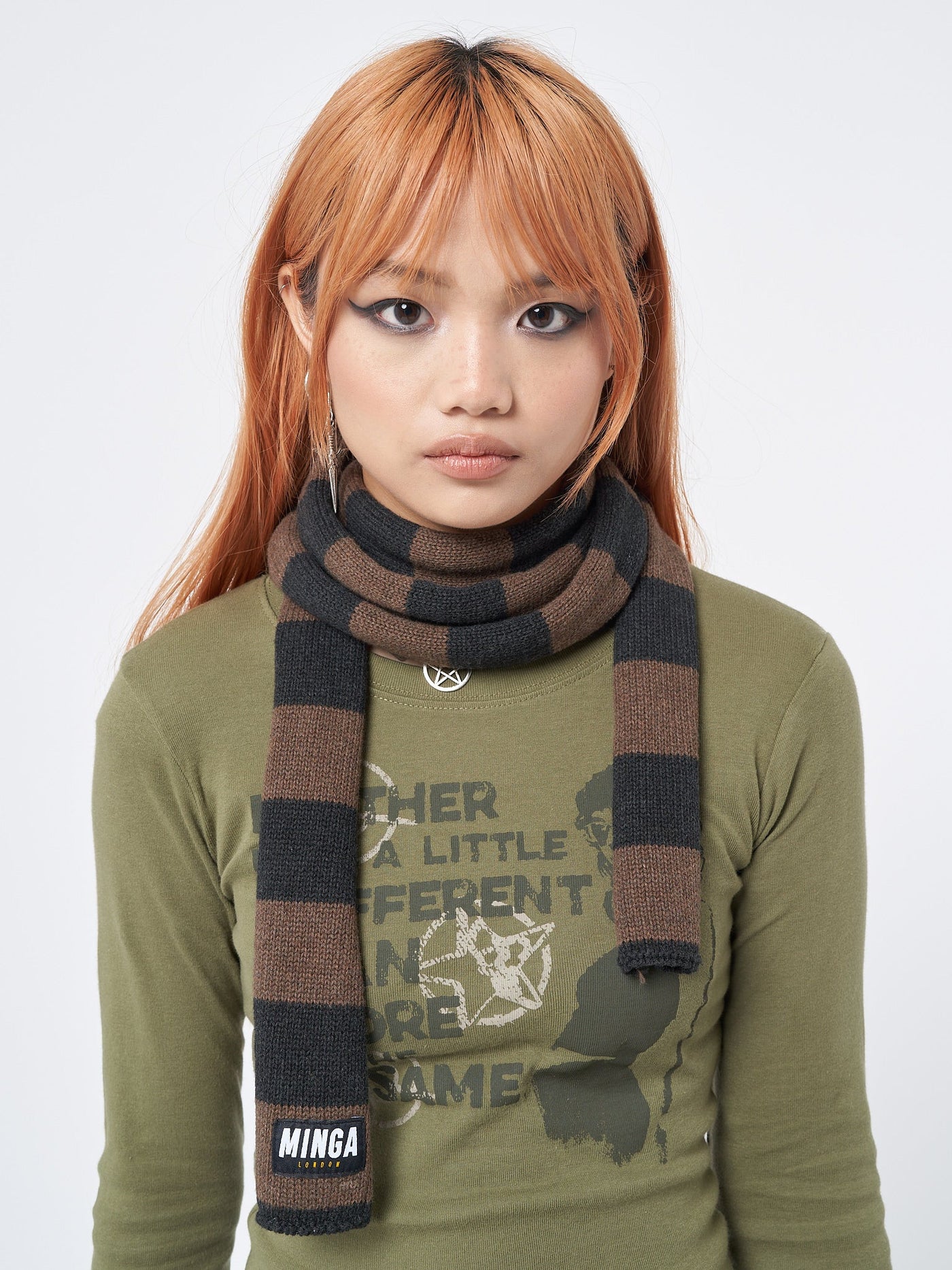 Striped knitted scarf in black and brown
